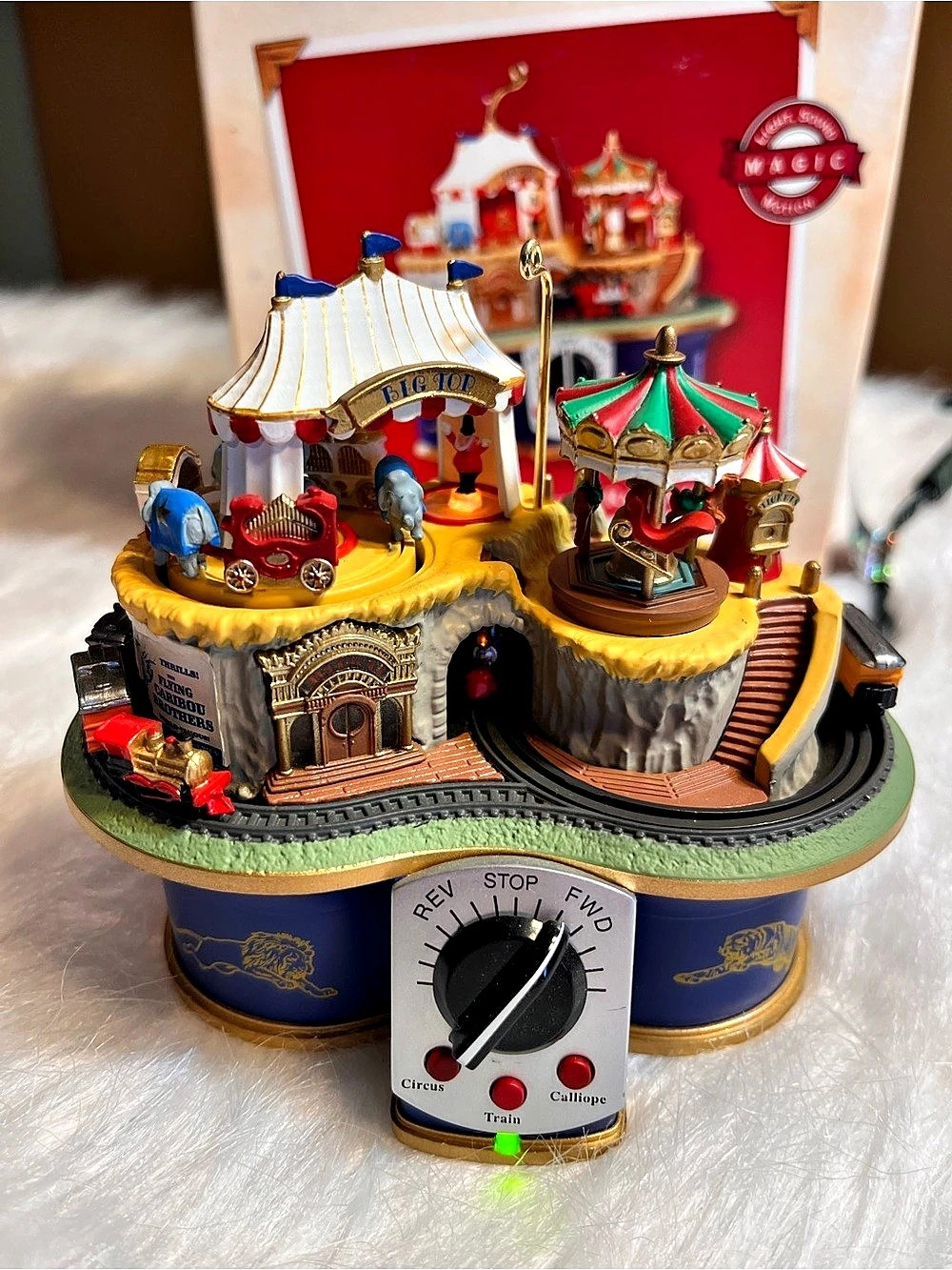 Hallmark Circus Mountain Railroad Musical Holiday Ornament 2002